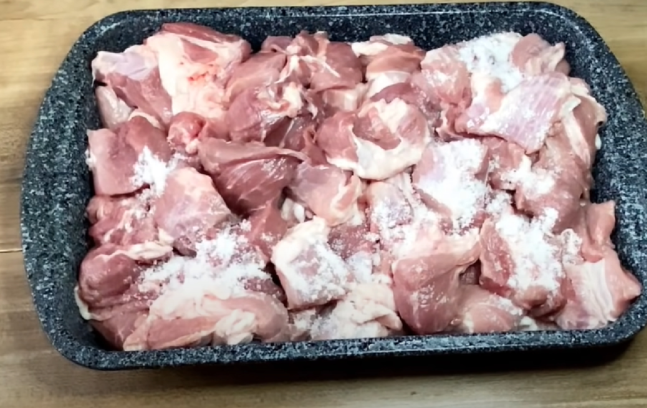 Тушенка из свинины: рецепт сытной мясной консервации